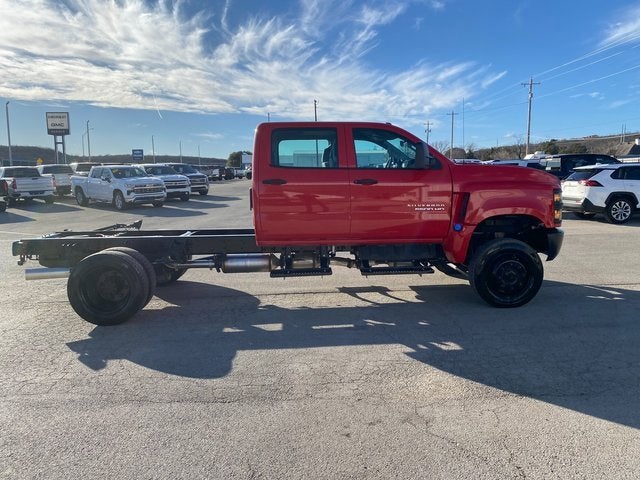 2025 Chevrolet Silverado 6500 HD Work Truck