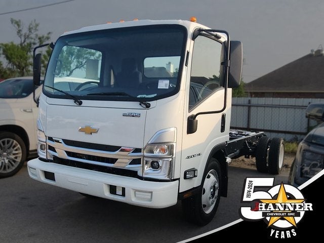 2024 Chevrolet Low Cab Forward 4500 Base