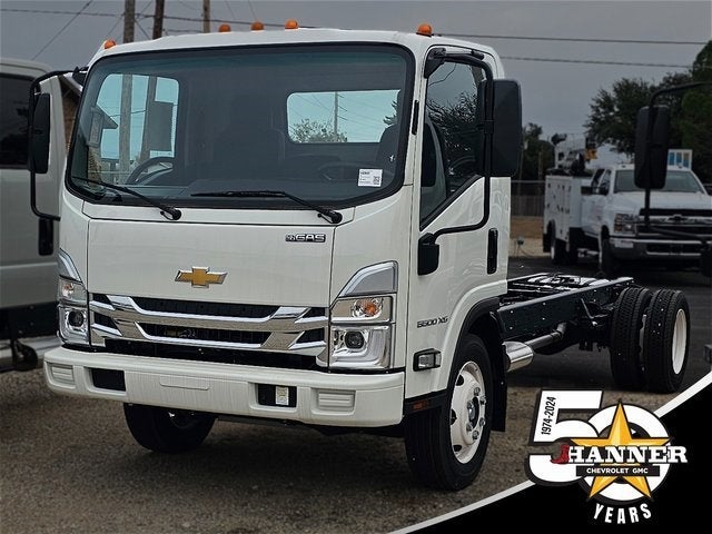 2024 Chevrolet Low Cab Forward 5500 XG Base