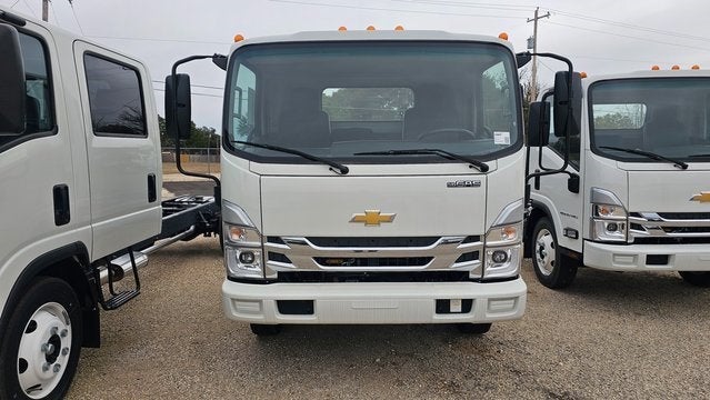 2024 Chevrolet Low Cab Forward 5500 XG Base