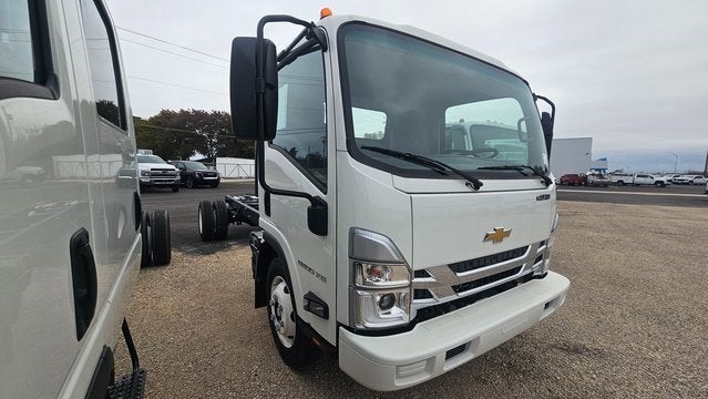 2024 Chevrolet Low Cab Forward 5500 XG Base