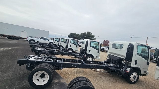 2024 Chevrolet Low Cab Forward 5500 XG Base