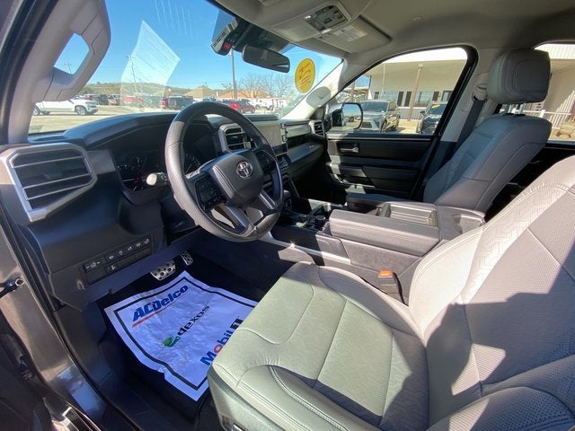 2024 Toyota Tundra 4WD SR5