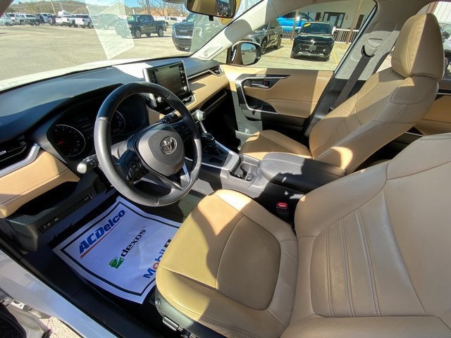 2020 Toyota RAV4 XLE Premium