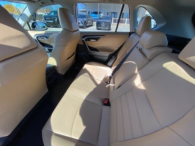 2020 Toyota RAV4 XLE Premium