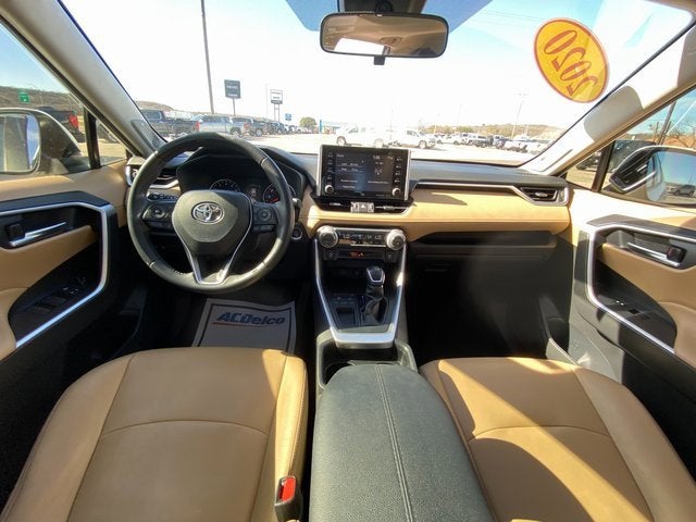 2020 Toyota RAV4 XLE Premium