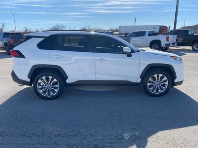 2020 Toyota RAV4 XLE Premium