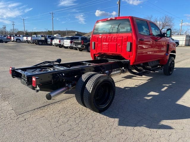 2025 Chevrolet Silverado 6500 HD Work Truck