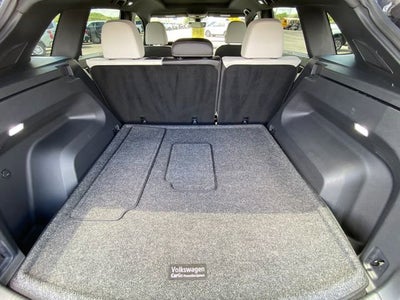 2024 Volkswagen Atlas Cross Sport 2.0T SEL Premium R-Line