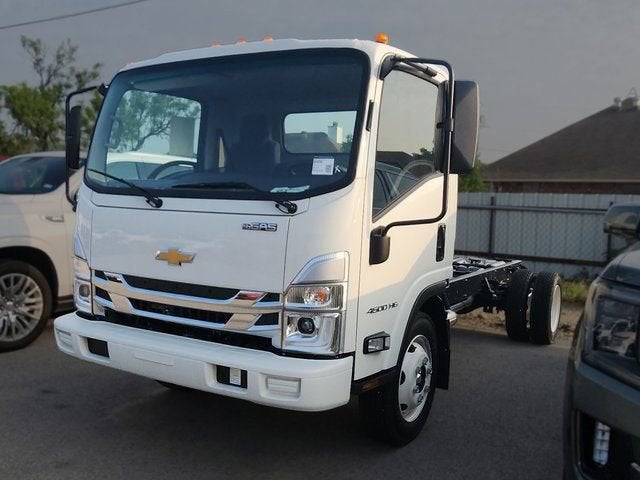 2024 Chevrolet Low Cab Forward 4500 Base