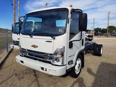 2025 Chevrolet Low Cab Forward 4500 Base