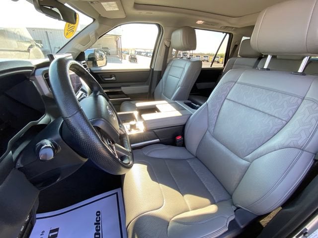 2023 Toyota Sequoia SR5